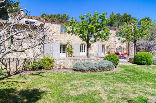 Foto 2 - Casa con 6 camere da letto a Grambois con piscina privata e giardino