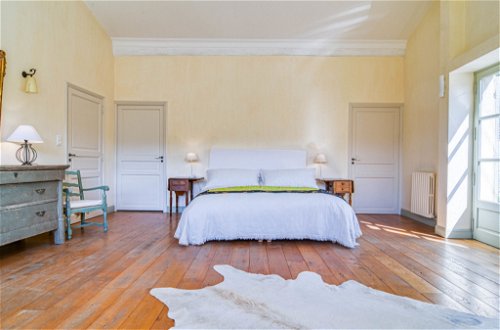 Foto 26 - Casa con 6 camere da letto a Grambois con piscina privata e terrazza