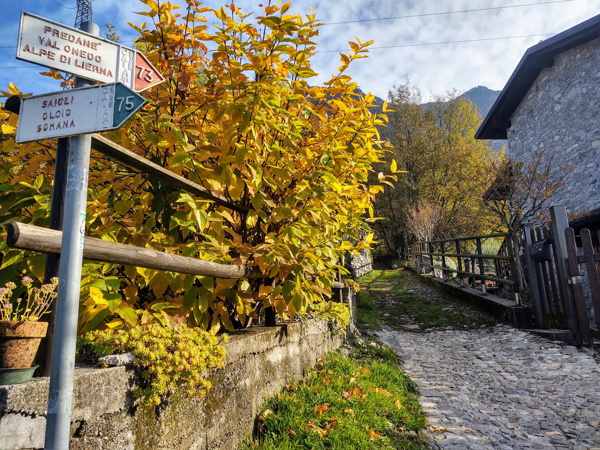 Photo 42 - Maison de 1 chambre à Lierna avec jardin et terrasse