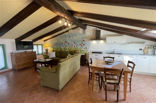 Photo 9 - Appartement de 1 chambre à Montechiaro d'Asti avec jardin et terrasse