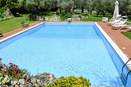 Foto 14 - Appartamento con 2 camere da letto a Lazise con piscina e giardino