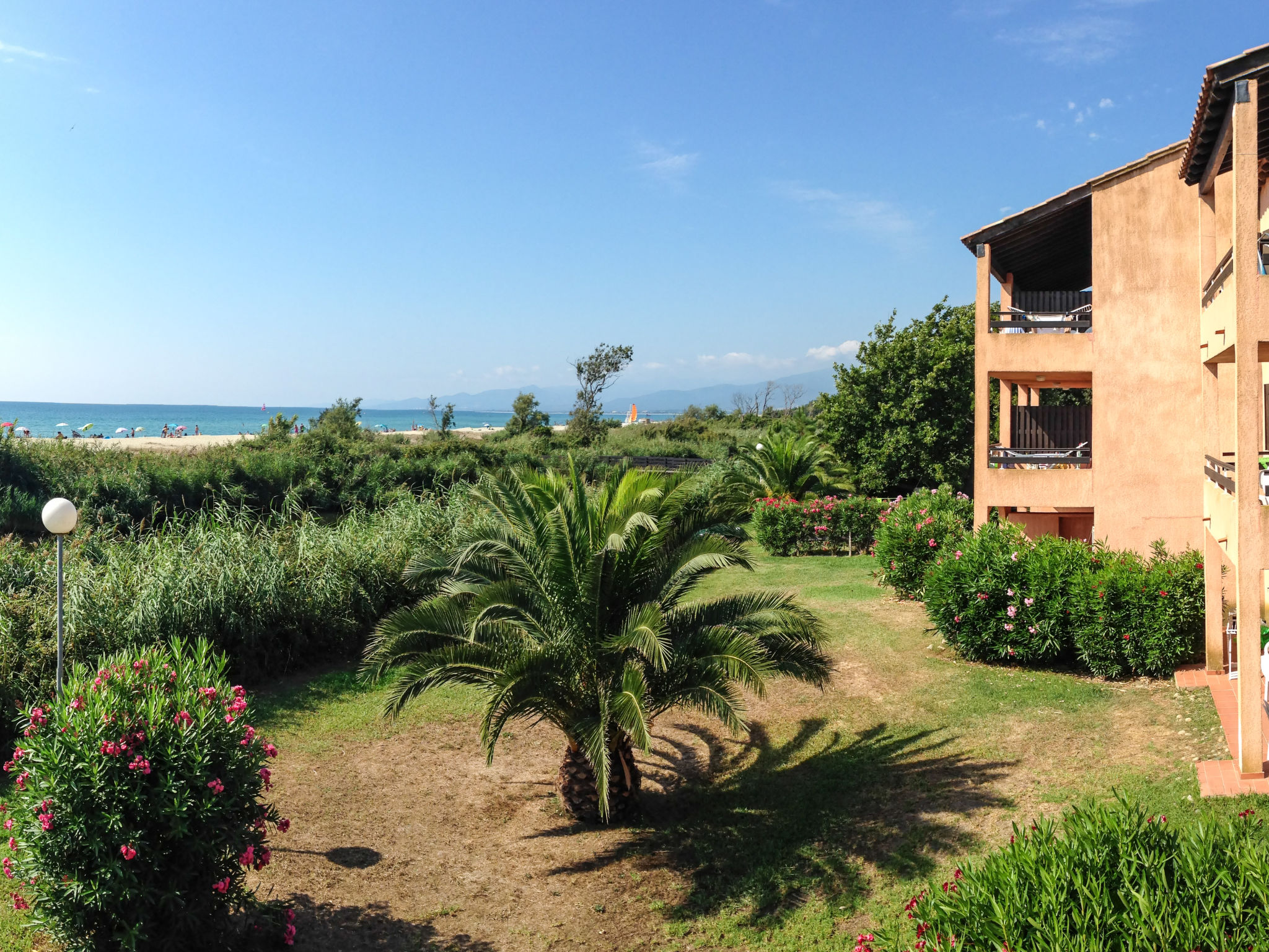 Photo 1 - Appartement de 2 chambres à Ghisonaccia avec vues à la mer