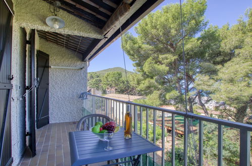 Photo 2 - 1 bedroom Apartment in Saint-Cyr-sur-Mer with garden and terrace