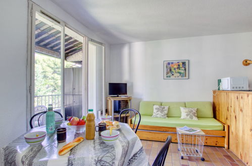 Foto 4 - Apartment mit 1 Schlafzimmer in Saint-Cyr-sur-Mer mit terrasse und blick aufs meer