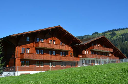 Photo 2 - 6 bedroom Apartment in Saanen