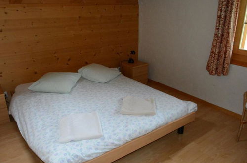 Foto 10 - Appartamento con 6 camere da letto a Saanen