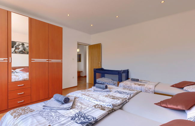 Apartamento de 4 quartos em Labin com piscina privada e jardim - Foto 38