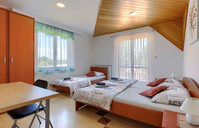 Apartamento de 4 quartos em Labin com piscina privada e jardim - Foto 34