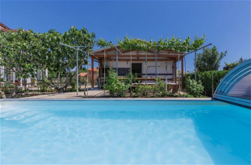 Foto 5 - Apartamento de 3 habitaciones en Labin con piscina privada y vistas al mar