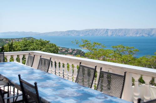 Photo 15 - Maison de 6 chambres à Novi Vinodolski avec piscine privée et terrasse