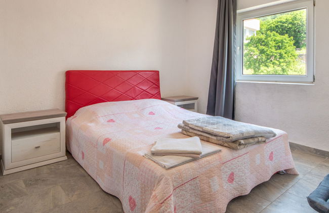 Casa de 8 quartos em Novi Vinodolski com piscina privada e terraço - Foto 34