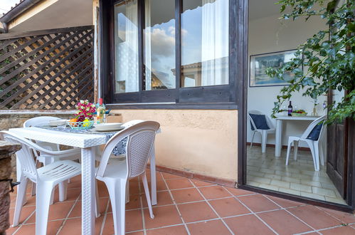 Photo 19 - 1 bedroom Apartment in Golfo Aranci with garden and terrace