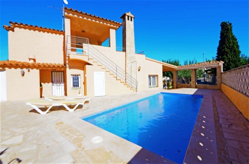 Foto 2 - Casa con 4 camere da letto a Castelló d'Empúries con piscina privata e vista mare