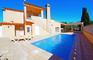 Photo 2 - Maison de 4 chambres à Castelló d'Empúries avec piscine privée et vues à la mer