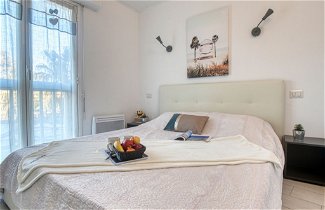 Foto 2 - Apartment mit 1 Schlafzimmer in Fréjus mit blick aufs meer