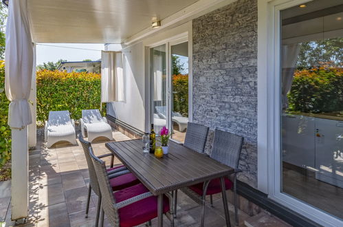 Photo 2 - Maison de 2 chambres à Medulin avec piscine et jardin