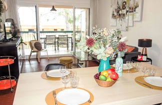 Photo 3 - 2 bedroom Apartment in Saint-Cyr-sur-Mer with garden and terrace