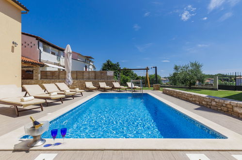 Photo 1 - 7 bedroom House in Pula with private pool and garden