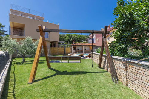 Foto 9 - Casa de 7 quartos em Pula com piscina privada e jardim