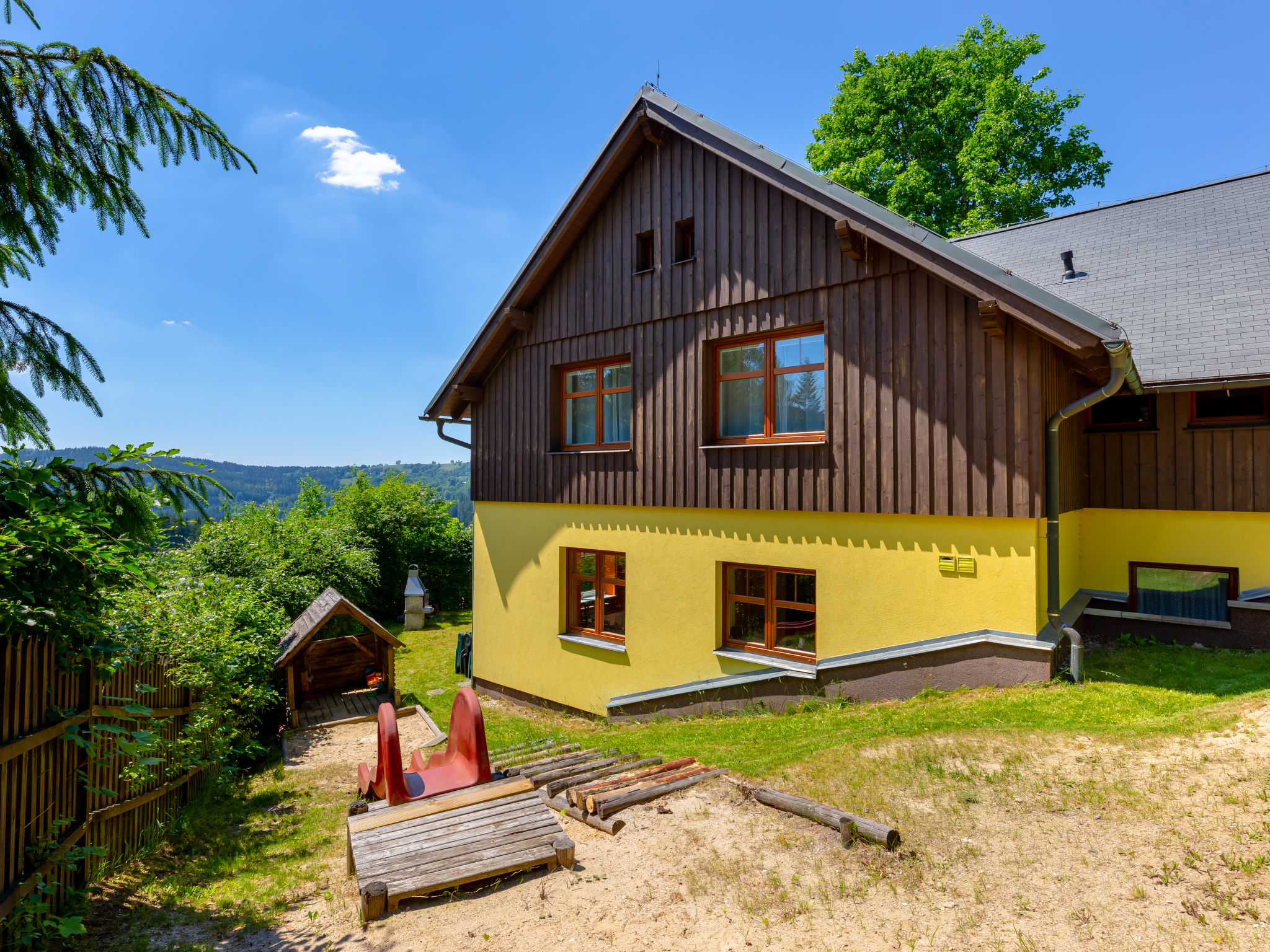 Foto 10 - Casa de 6 habitaciones en Albrechtice v Jizerských horách con piscina privada y vistas a la montaña
