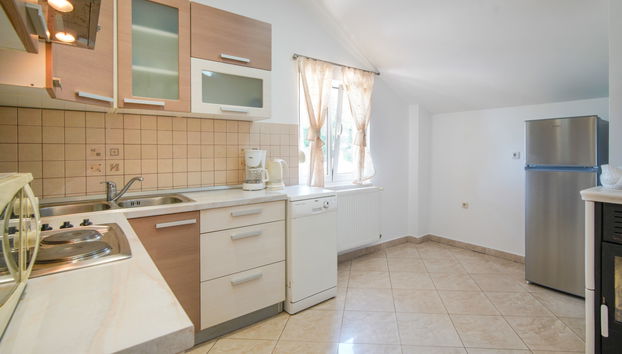 Apartment mit 3 Schlafzimmern in Rab mit schwimmbad und terrasse - Foto 4