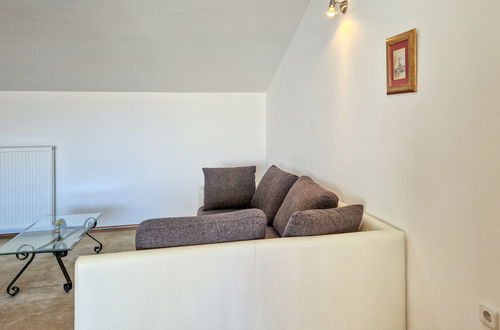 Photo 12 - Appartement de 2 chambres à Rab avec piscine et terrasse