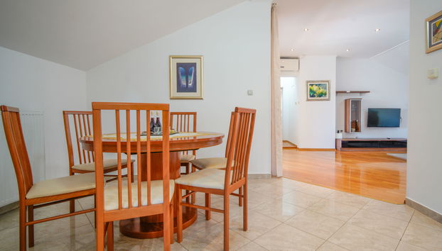 Apartment mit 3 Schlafzimmern in Rab mit schwimmbad und terrasse - Foto 5