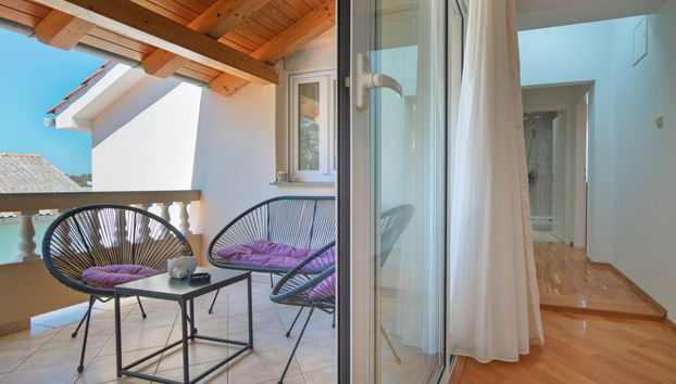 Apartment mit 3 Schlafzimmern in Rab mit schwimmbad und terrasse - Foto 2