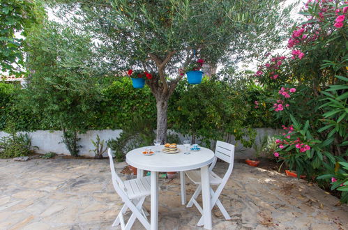 Photo 5 - 2 bedroom House in l'Escala with garden and sea view