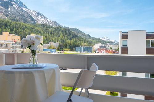 Photo 13 - Appartement de 1 chambre à Sankt Moritz avec piscine et vues sur la montagne