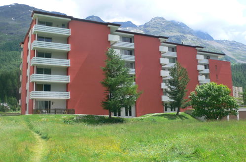 Foto 14 - Appartamento con 1 camera da letto a Sankt Moritz con piscina e vista sulle montagne