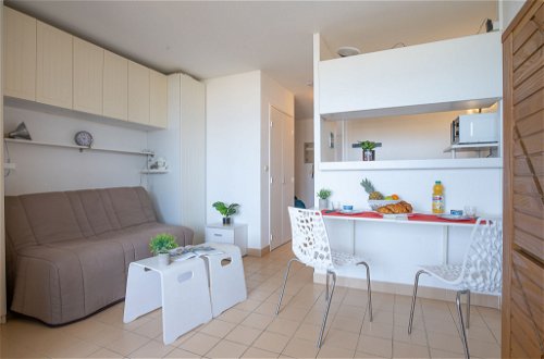 Foto 9 - Apartamento de 1 habitación en Canet-en-Roussillon con vistas al mar