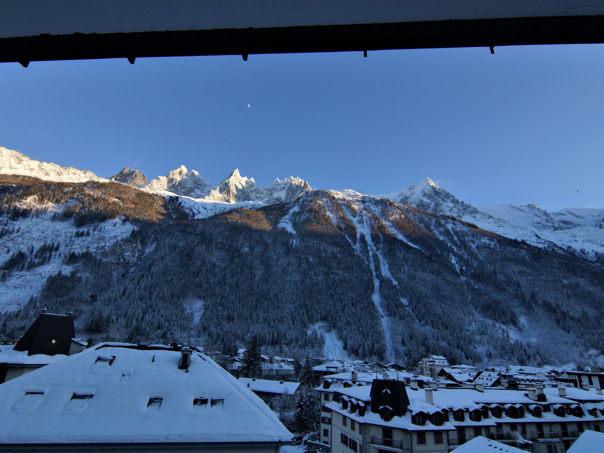 Foto 20 - Apartment mit 1 Schlafzimmer in Chamonix-Mont-Blanc mit blick auf die berge