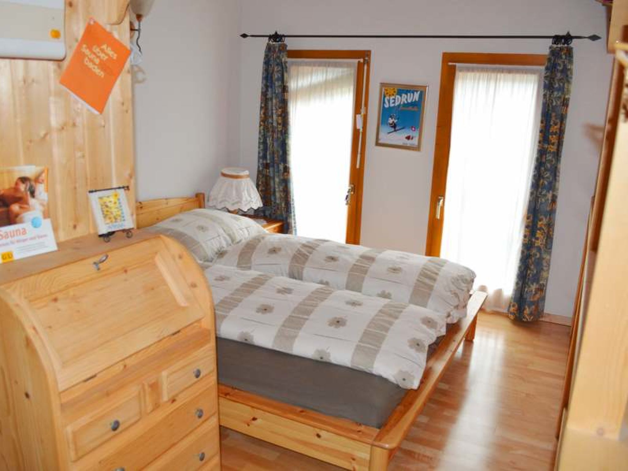 Foto 14 - Appartamento con 2 camere da letto a Tujetsch con sauna e vista sulle montagne