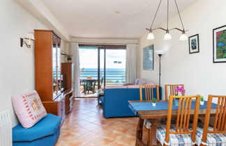 Photo 3 - 2 bedroom Apartment in Mont-roig del Camp with sea view