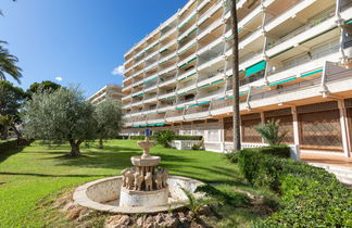 Photo 2 - 2 bedroom Apartment in Mont-roig del Camp with garden