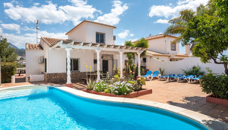 Foto 1 - Casa de 5 habitaciones en Nerja con piscina privada y jardín