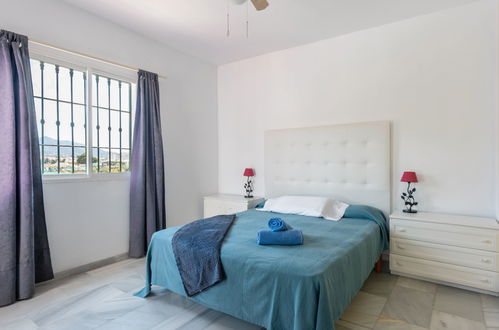 Foto 12 - Casa con 5 camere da letto a Nerja con piscina privata e giardino