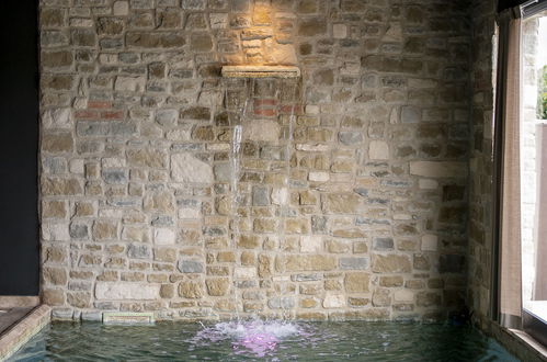 Photo 32 - Maison de 3 chambres à Passignano sul Trasimeno avec piscine privée et vues sur la montagne