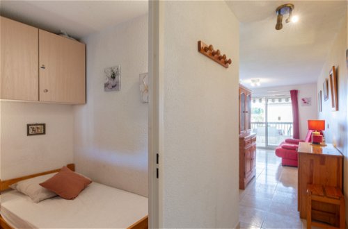 Foto 12 - Apartamento de 1 quarto em Roquebrune-sur-Argens com piscina e vistas do mar