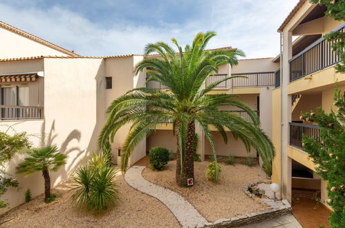 Photo 22 - Appartement de 1 chambre à Roquebrune-sur-Argens avec piscine et vues à la mer