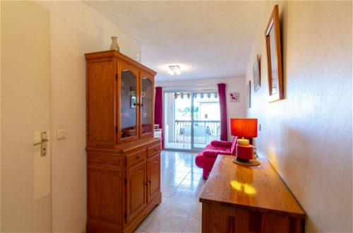 Photo 11 - 1 bedroom Apartment in Roquebrune-sur-Argens with swimming pool and sea view