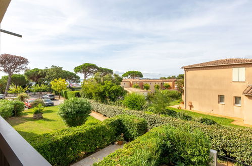 Foto 17 - Apartment mit 1 Schlafzimmer in Roquebrune-sur-Argens mit schwimmbad und blick aufs meer