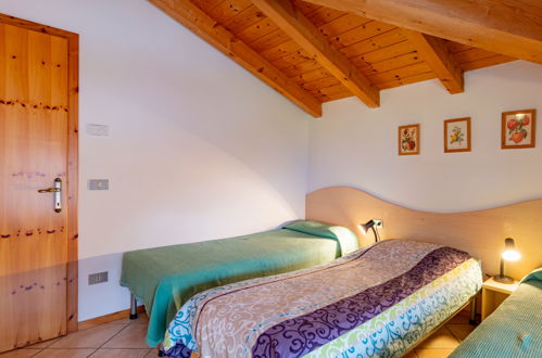 Foto 14 - Apartamento de 2 habitaciones en Ledro con piscina y vistas a la montaña