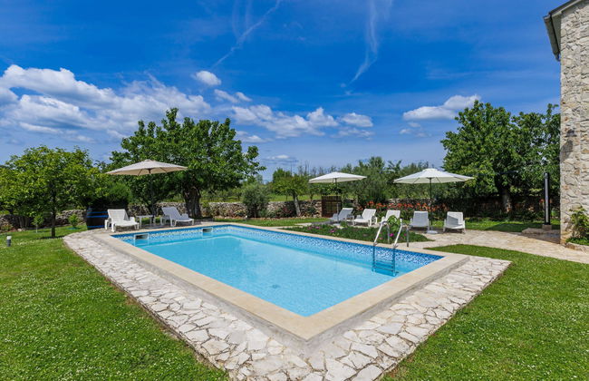 Casa de 4 quartos em Sveti Lovreč com piscina privada e jardim - Foto 18