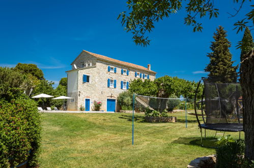 Photo 21 - Maison de 3 chambres à Sveti Lovreč avec piscine privée et vues à la mer