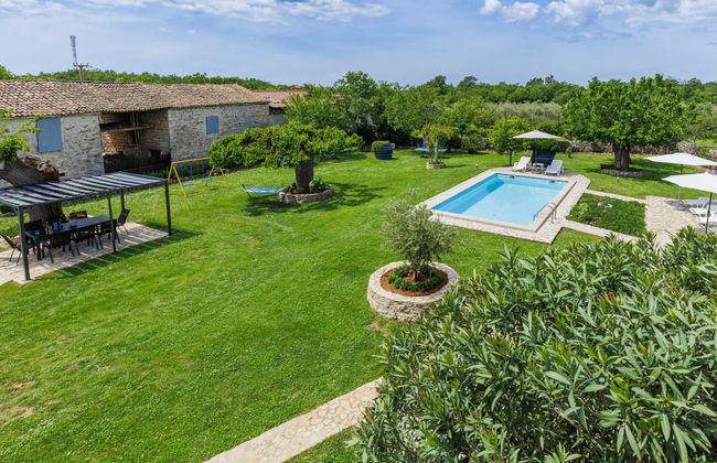 Casa de 4 quartos em Sveti Lovreč com piscina privada e jardim - Foto 25