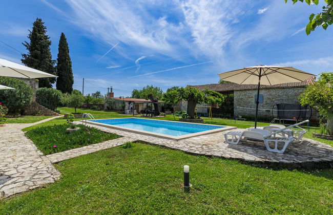 Casa de 4 quartos em Sveti Lovreč com piscina privada e jardim - Foto 32