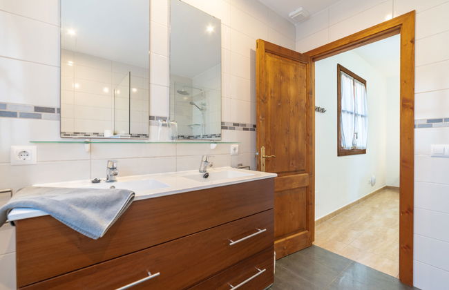 Casa de 5 quartos em Ses Salines com piscina privada e jardim - Foto 24
