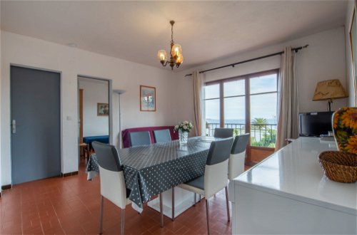Foto 6 - Apartamento de 3 quartos em Cavalaire-sur-Mer com vistas do mar